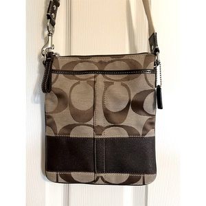 Cross body Coach purse